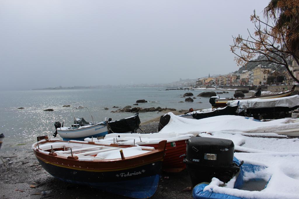 B&B Villa Raineri Giardini Naxos Exterior photo